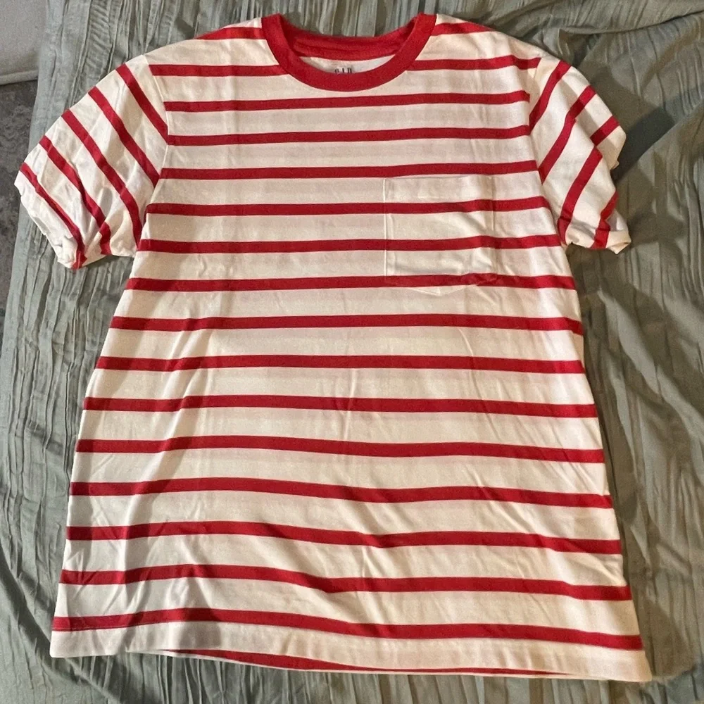 Bundle of 3 GAP shirts. - Picture 2 of 12